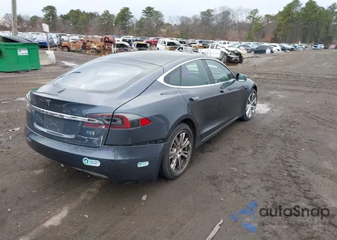 2020 Tesla Model S Long Range Dual Motor All-Wheel Drive/Long Range Plus Dual Motor All-Wheel Drive z USA, uszkodzony, nr VIN 5YJSA1E2XLF369976